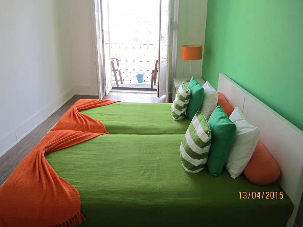 Alojamento de Acomodação e Pequeno-almoço Guesthouse Beira Mar Lisboa